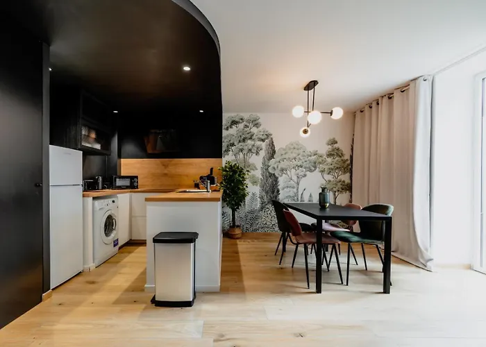 Apartment Exceptionnel Sur 53m2 Hyper Centre, Rue Pietonne, Terrasse, Calme *