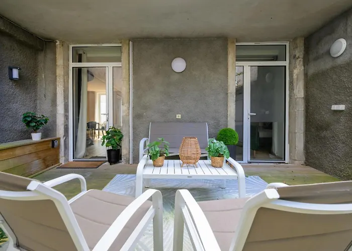 Exceptionnel Sur 53m2 Hyper Centre, Rue Pietonne, Terrasse, Calme Apartment